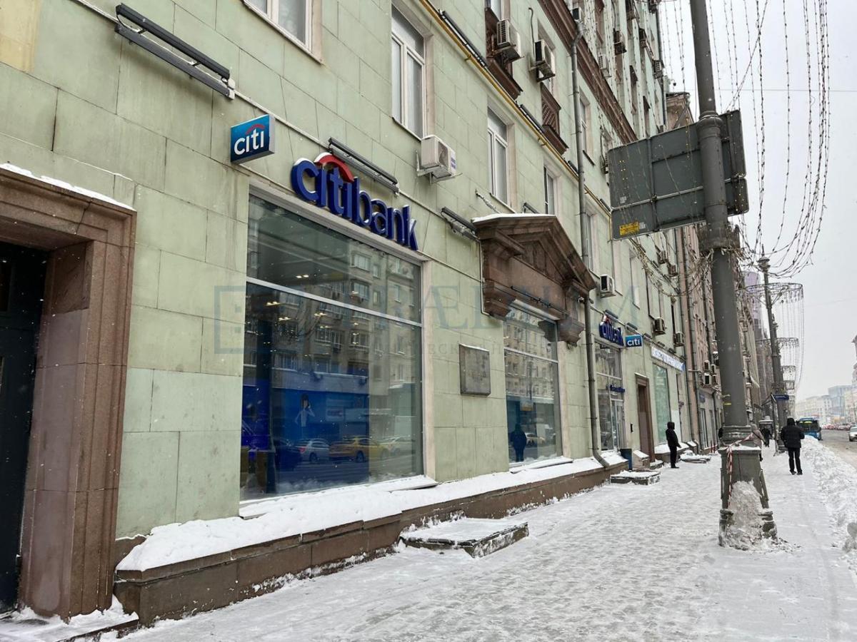 Сдается торговое помещение в Москве, д 13 стр 1