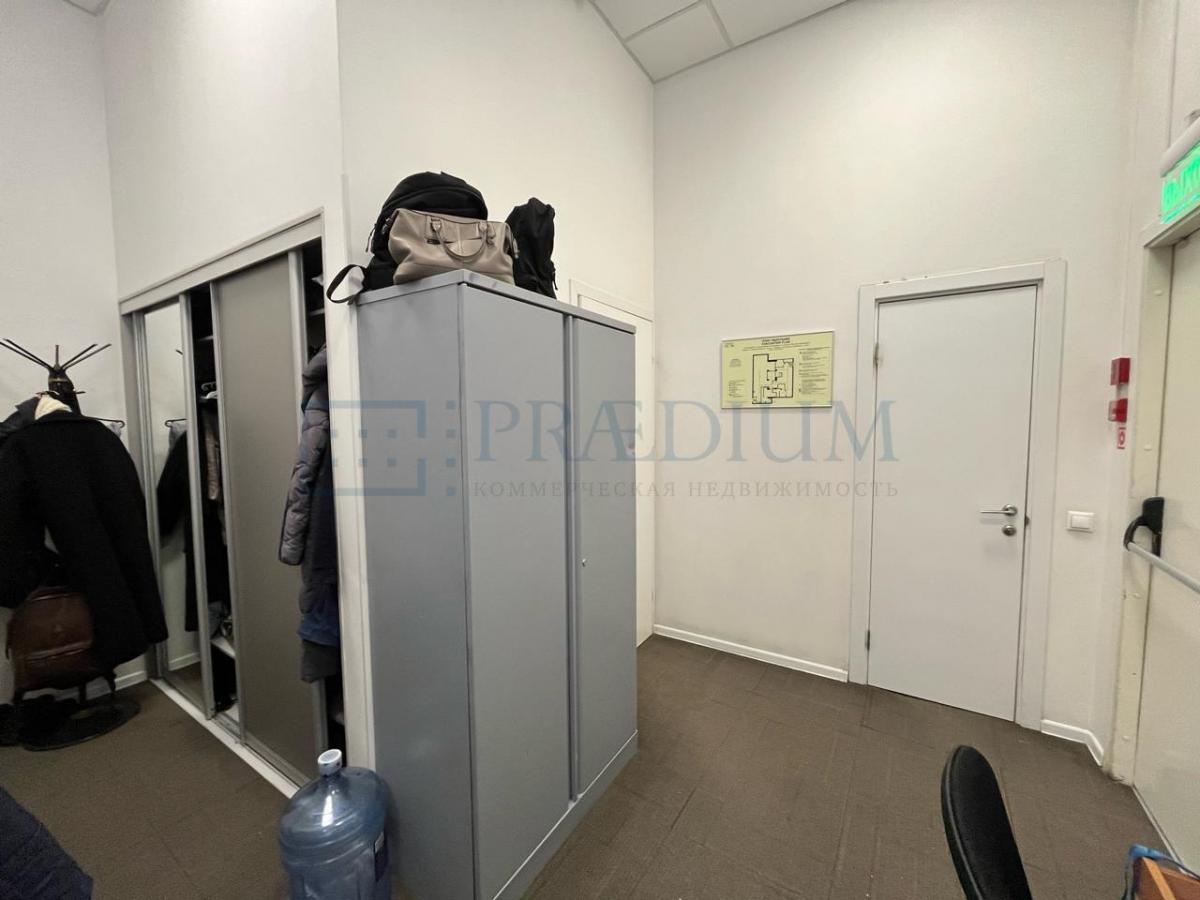 Сдается торговое помещение в Москве, д 13 стр 1