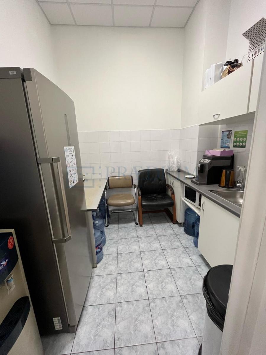 Сдается торговое помещение в Москве, д 13 стр 1