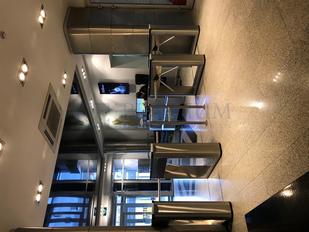 Сдается торговое помещение в Москве, д 16