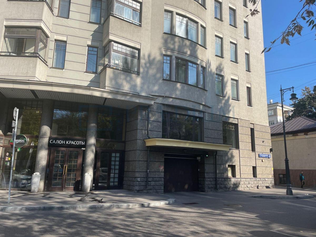 Сдается торговое помещение в Москве, д 8
