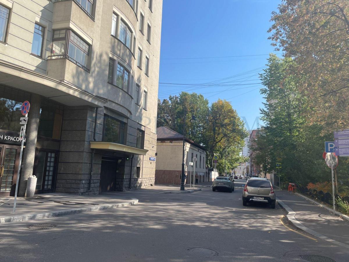 Сдается торговое помещение в Москве, д 8