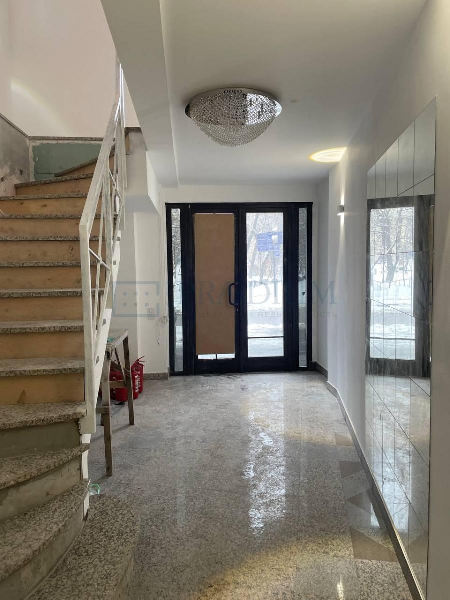 Сдается торговое помещение в Москве, д 8