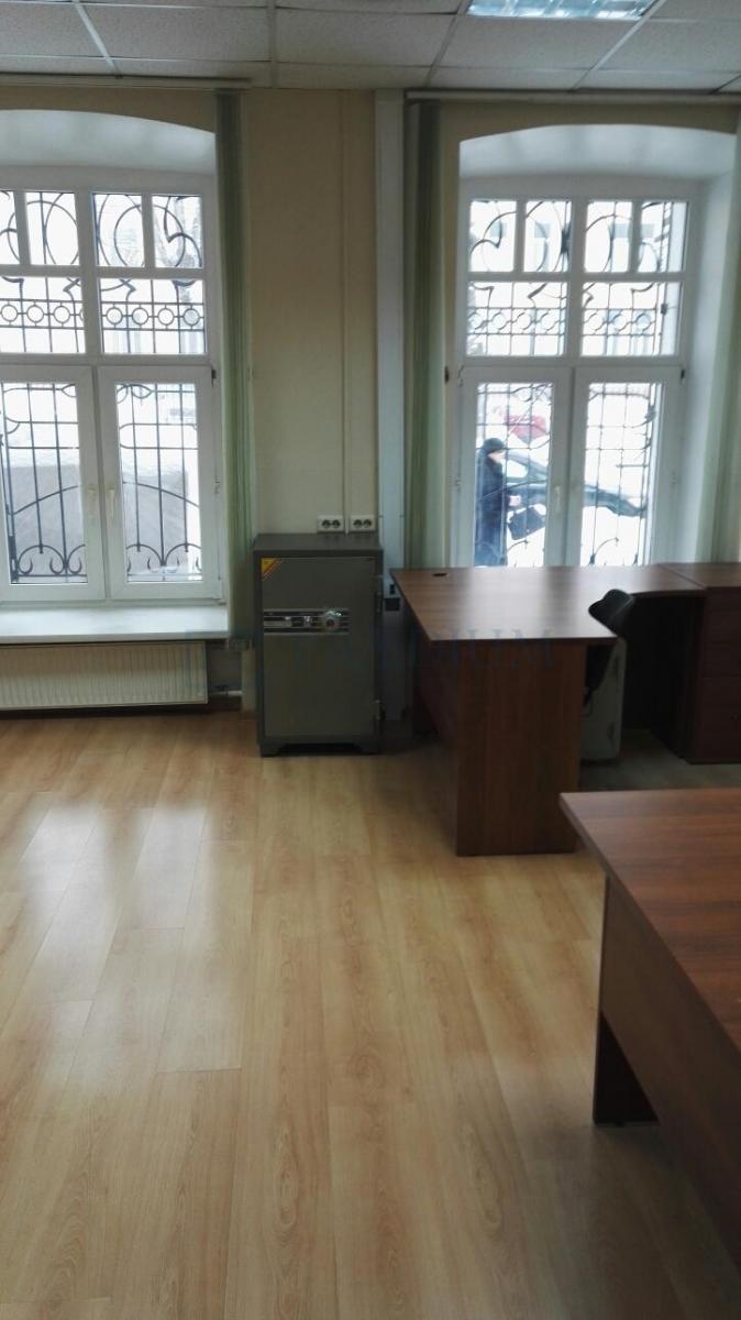 Продам офис в Москве, д 6