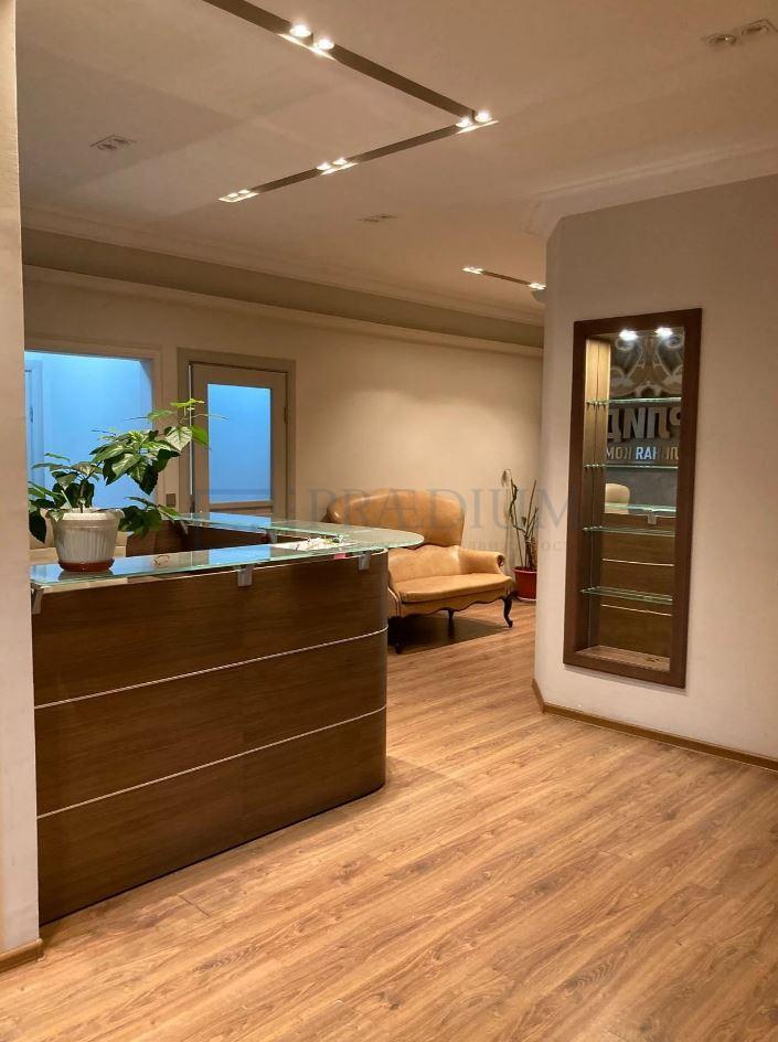 Продам офис в Москве, д 21