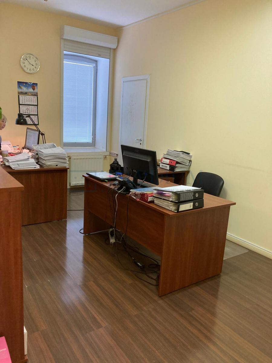 Продам офис в Москве, д 21