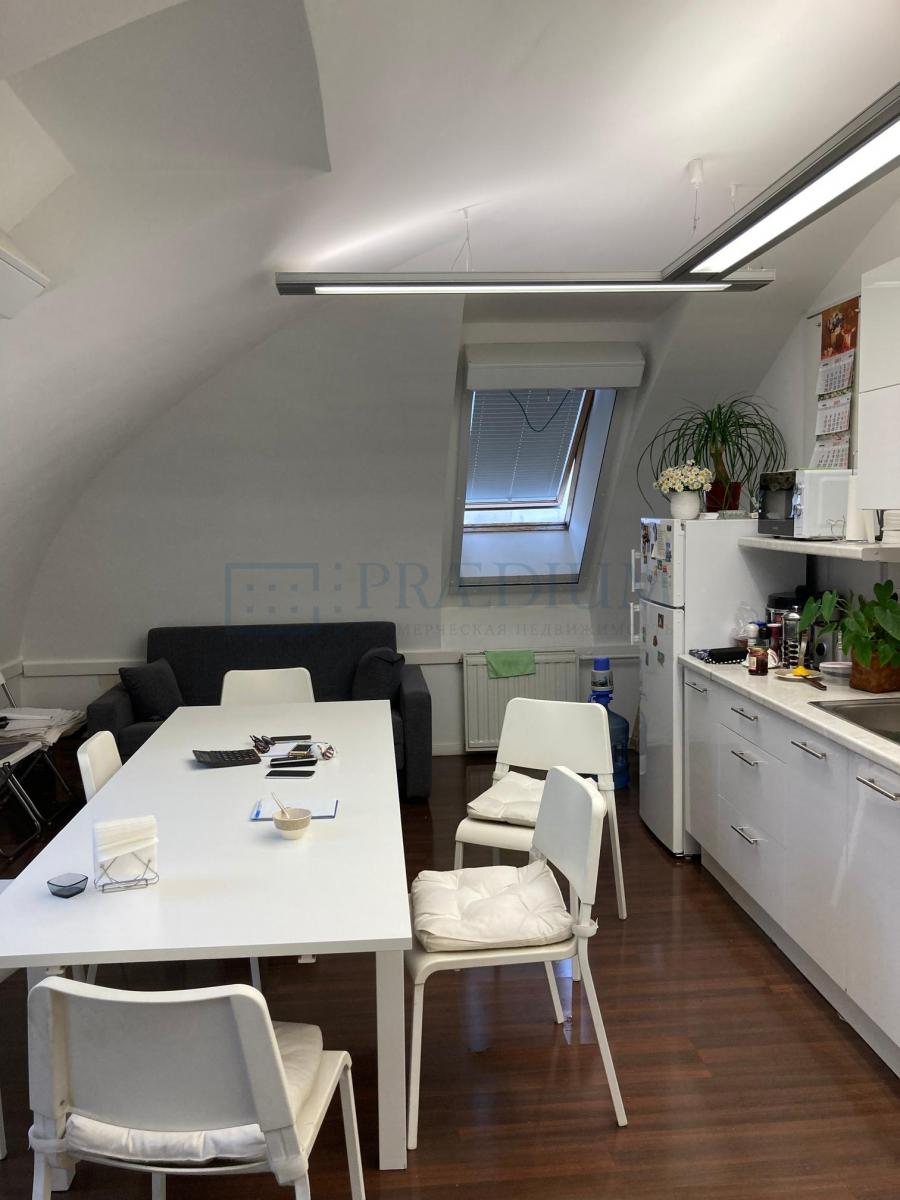 Продам офис в Москве, д 21