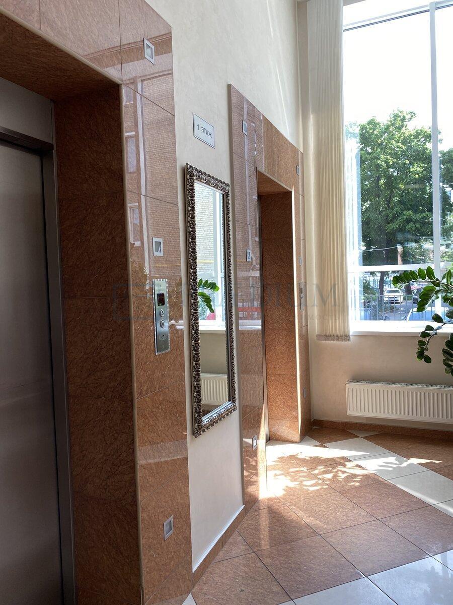 Продам офис в Москве, д 5