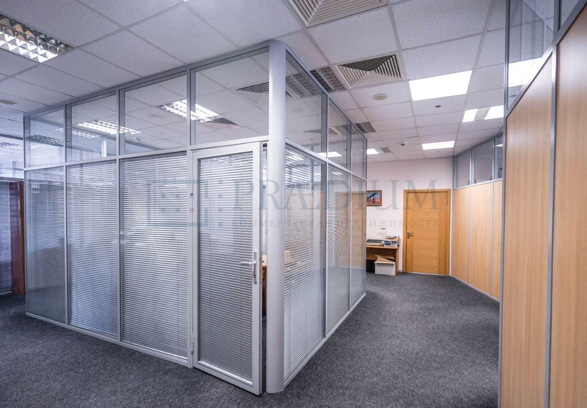 Продам торговое помещение в Москве, д 5