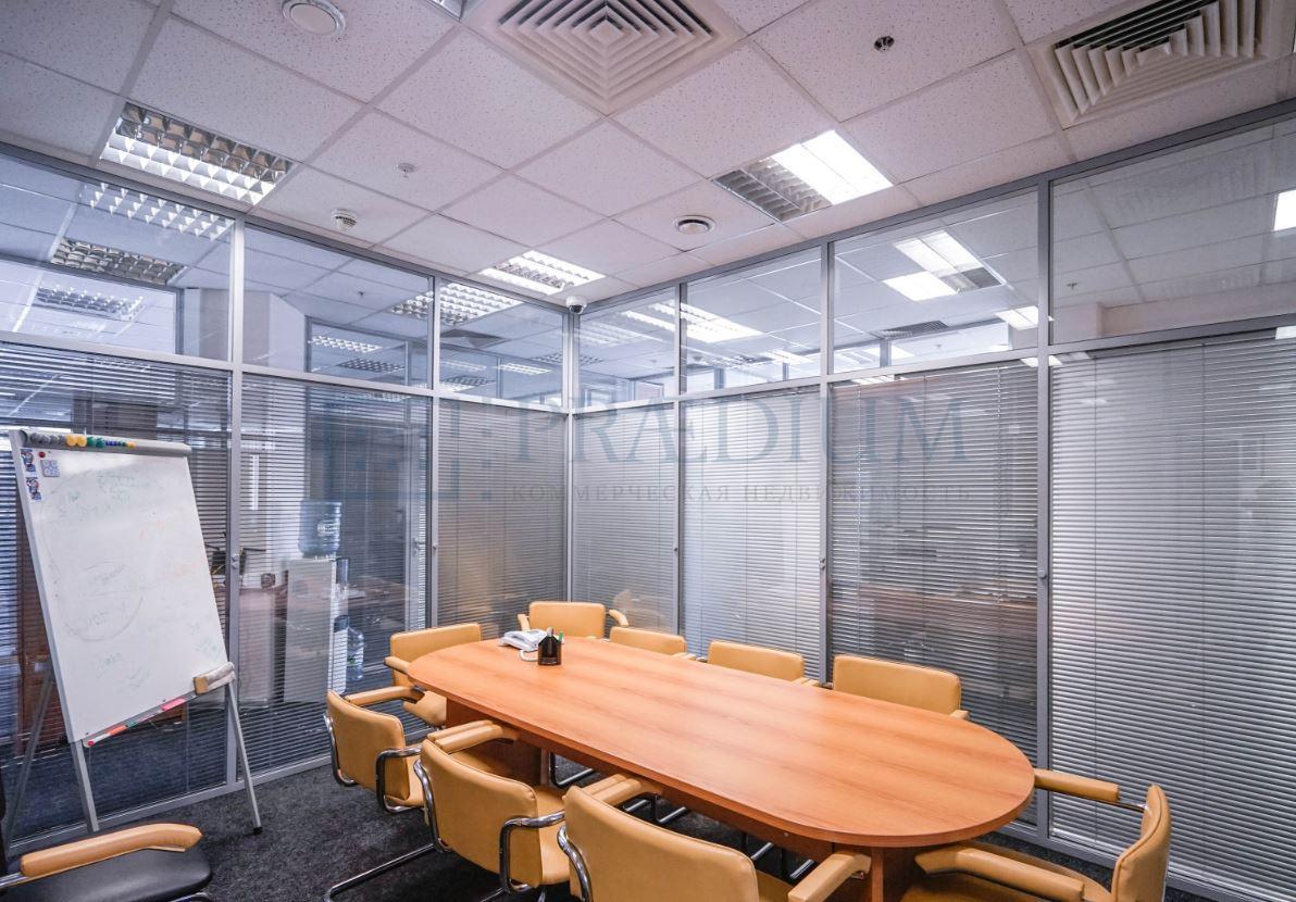 Продам торговое помещение в Москве, д 5