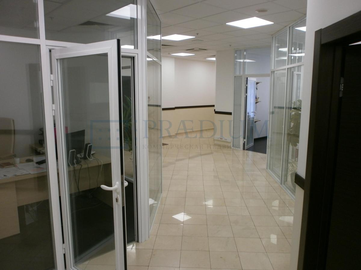 Продам торговое помещение в Москве, д 5