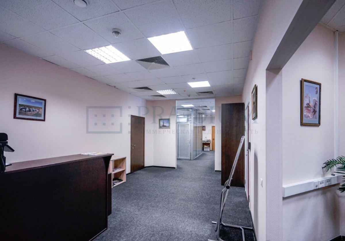 Продам торговое помещение в Москве, д 5