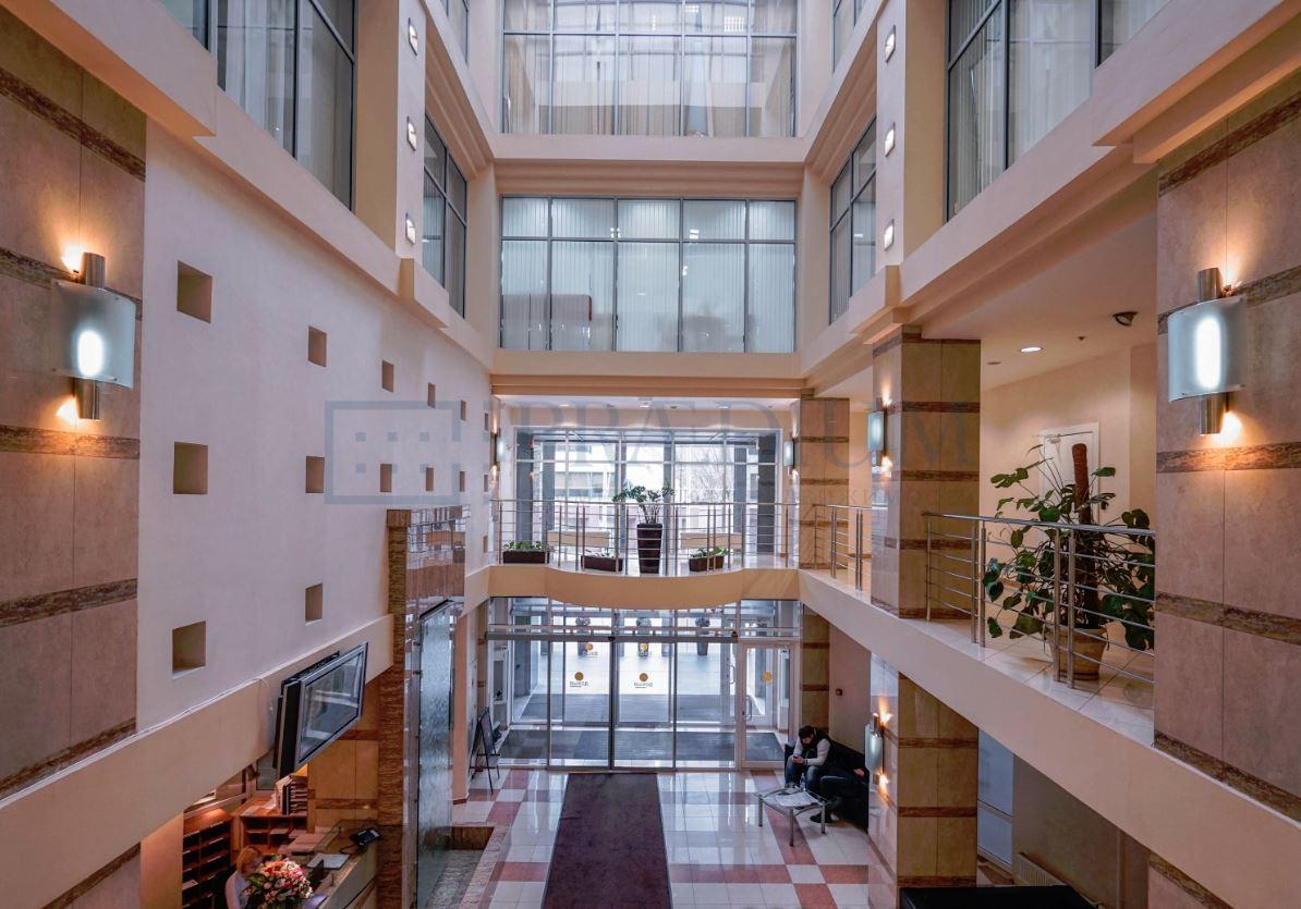 Продам торговое помещение в Москве, д 5