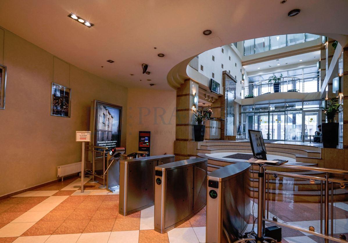 Продам торговое помещение в Москве, д 5