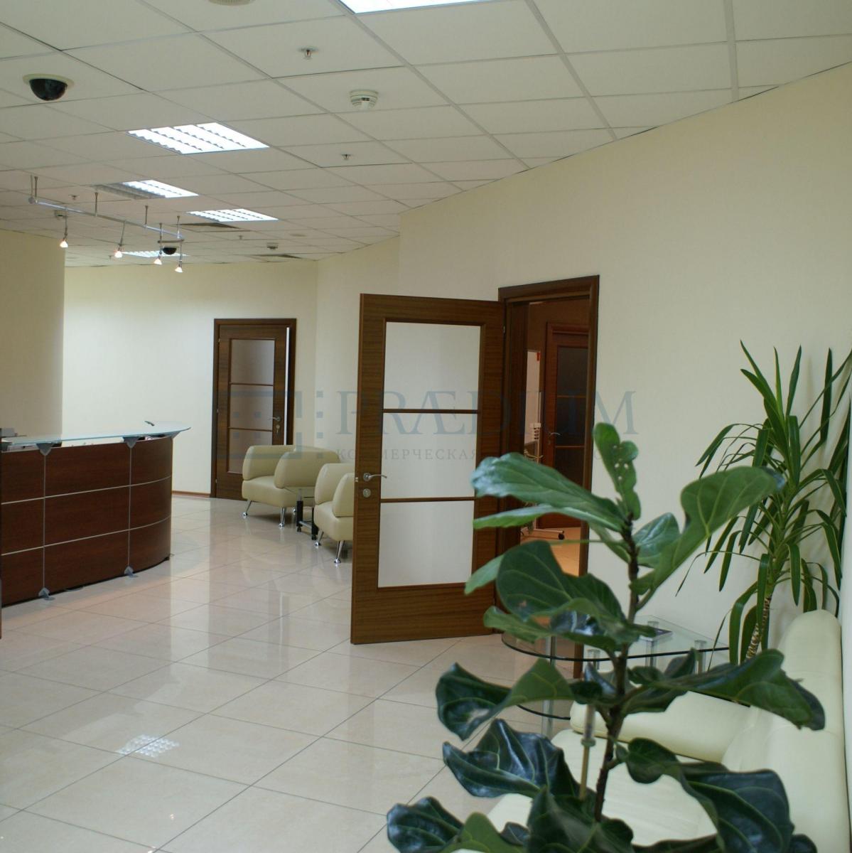 Продам торговое помещение в Москве, д 5