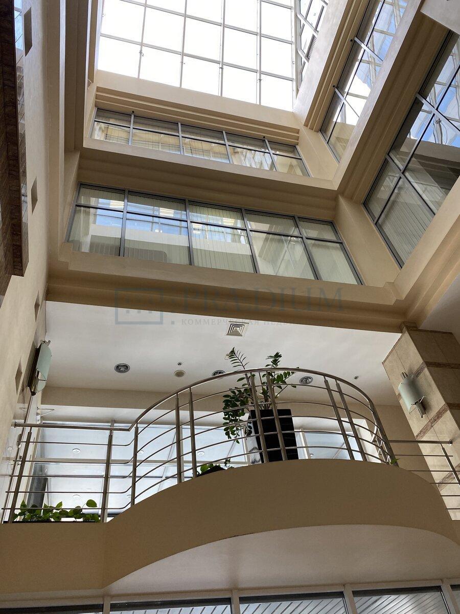 Продам торговое помещение в Москве, д 5