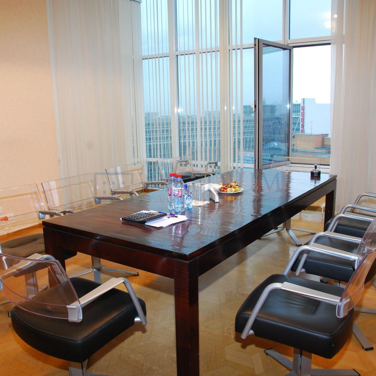 Продам офис в Москве, д 5