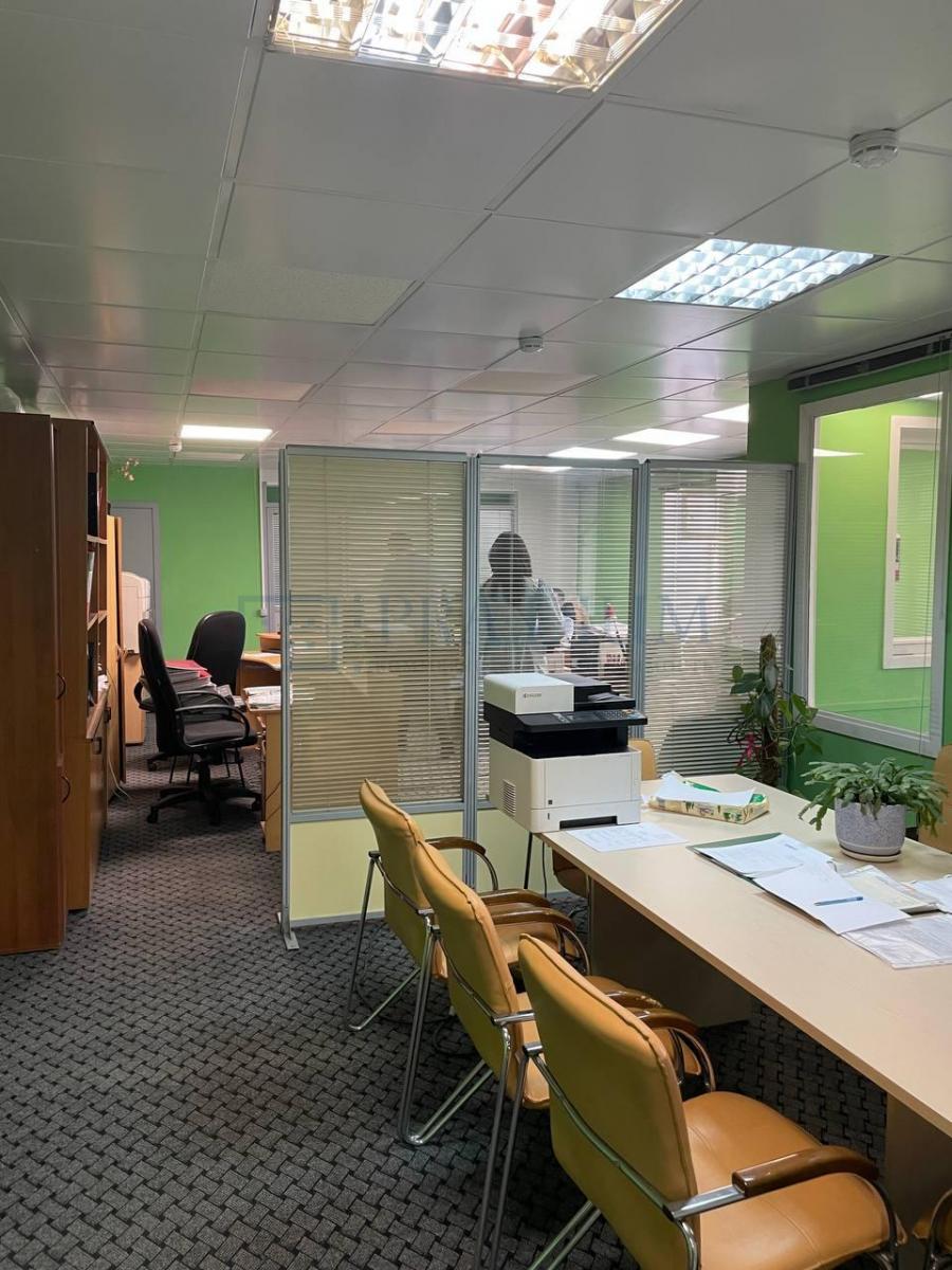 Продам торговое помещение в Москве, д 17 стр 2