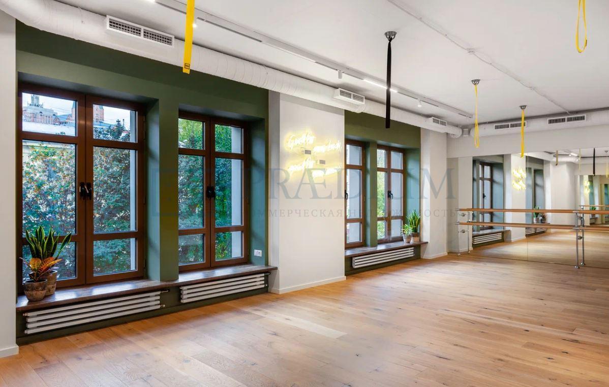 Продам торговое помещение в Москве, д 2 стр 1