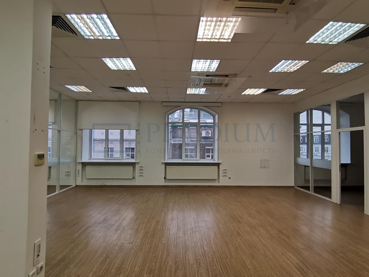 Сдается офис в Москве, д 12 стр 1