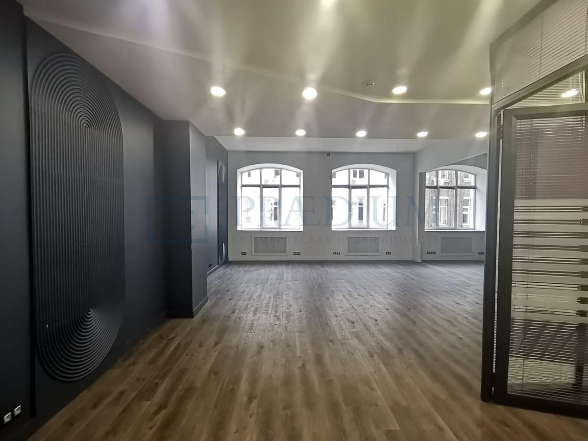 Сдается офис в Москве, д 12 стр 1