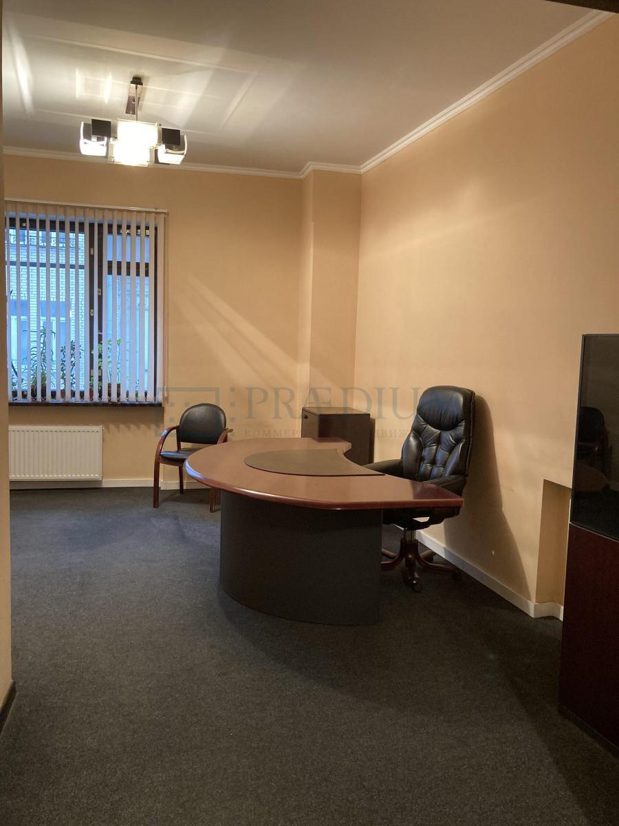 Продам офис в Москве, д 23 к 2