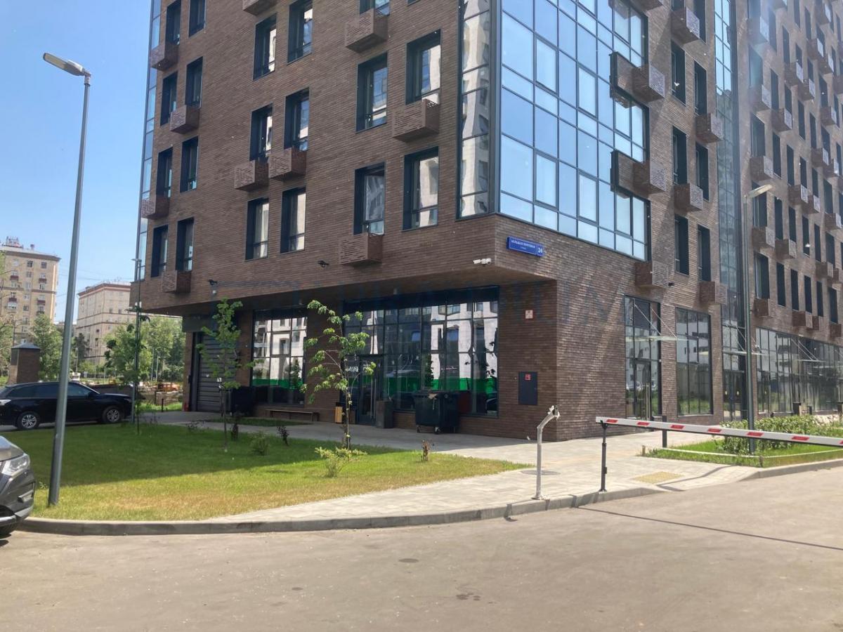 Продам торговое помещение в Москве, д 24