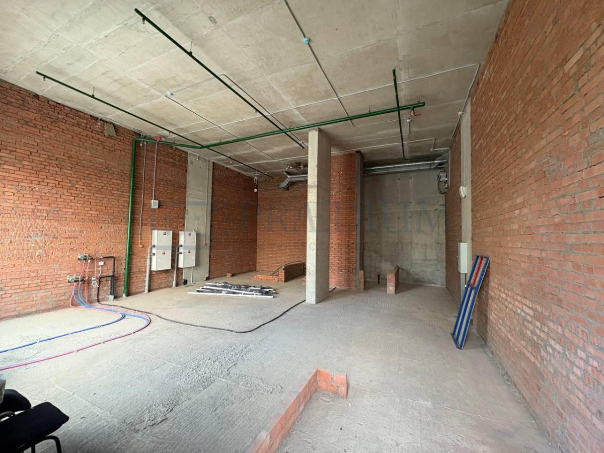 Продам торговое помещение в Москве, д 24