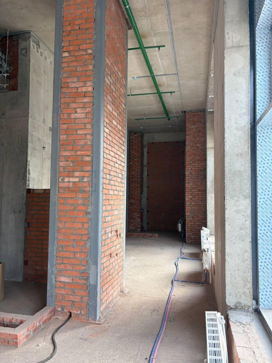 Продам торговое помещение в Москве, д 24