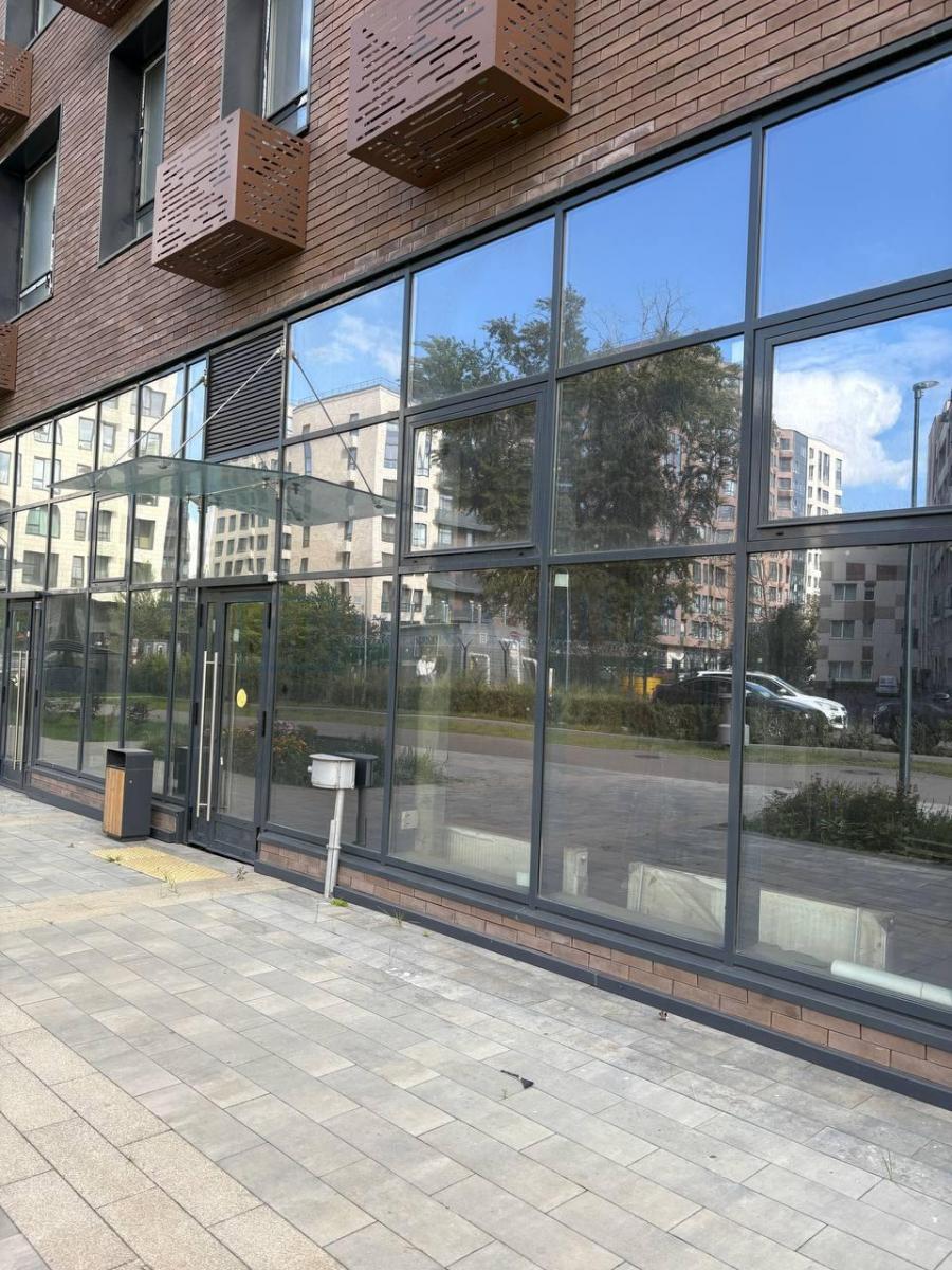 Продам торговое помещение в Москве, д 24