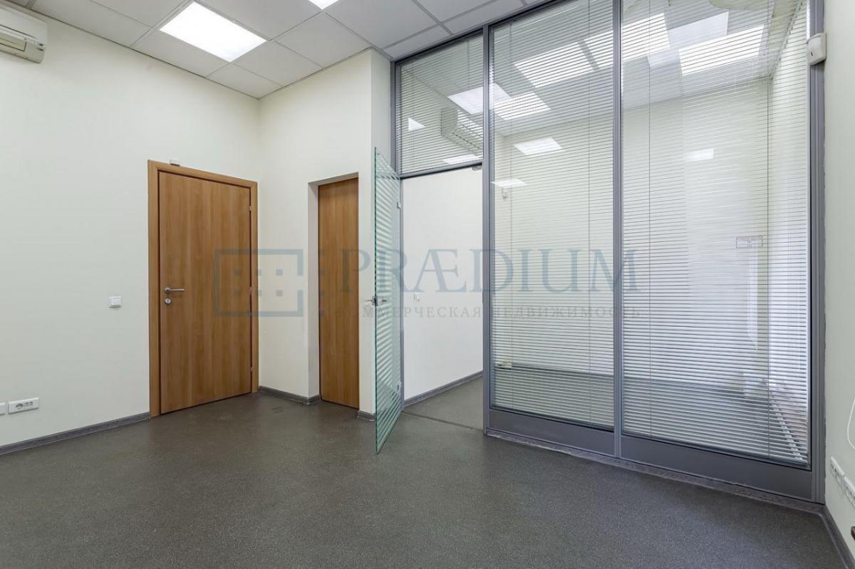 Продам офис в Москве, д 7