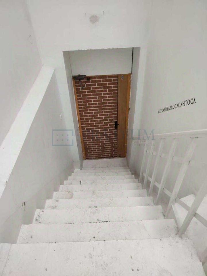 Продам торговое помещение в Москве, д 32 стр 1