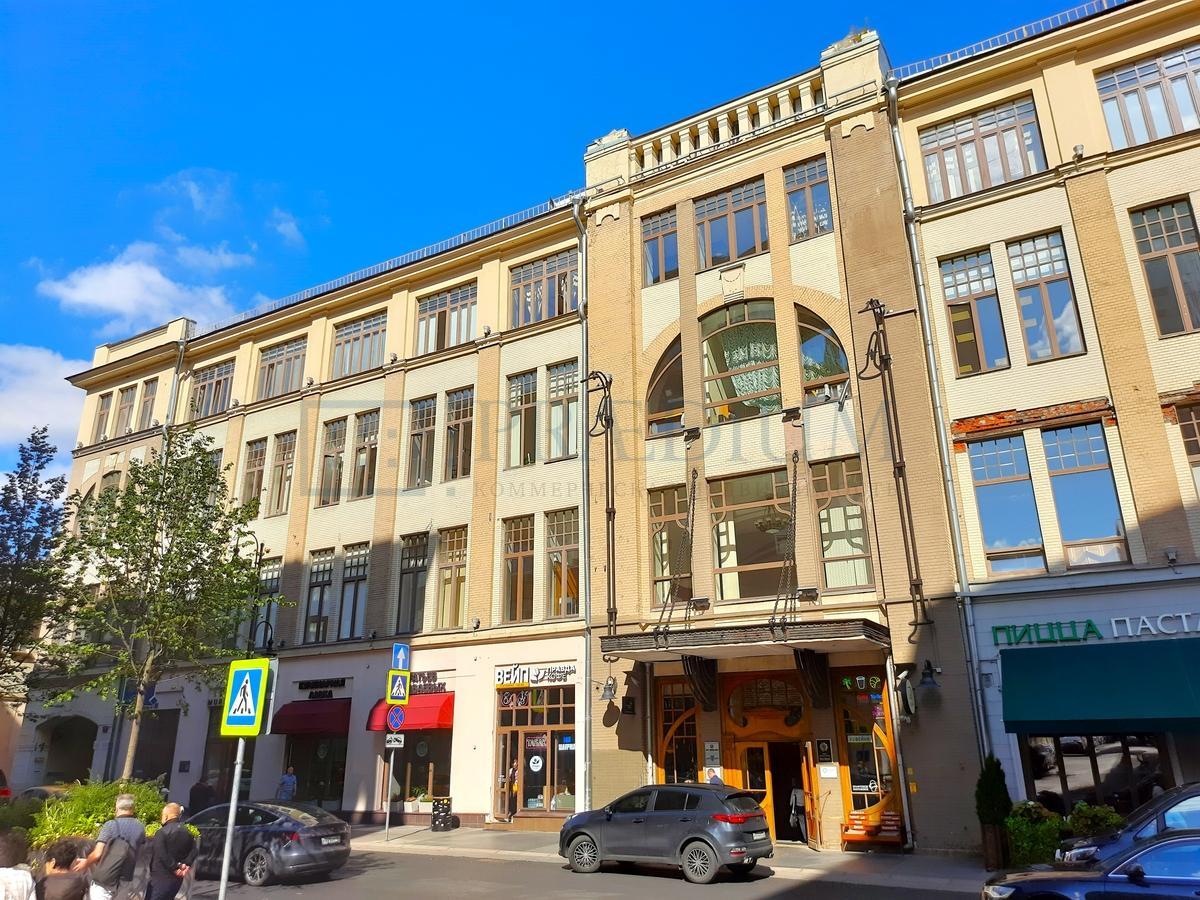 Продам торговое помещение в Москве, д 32 стр 1