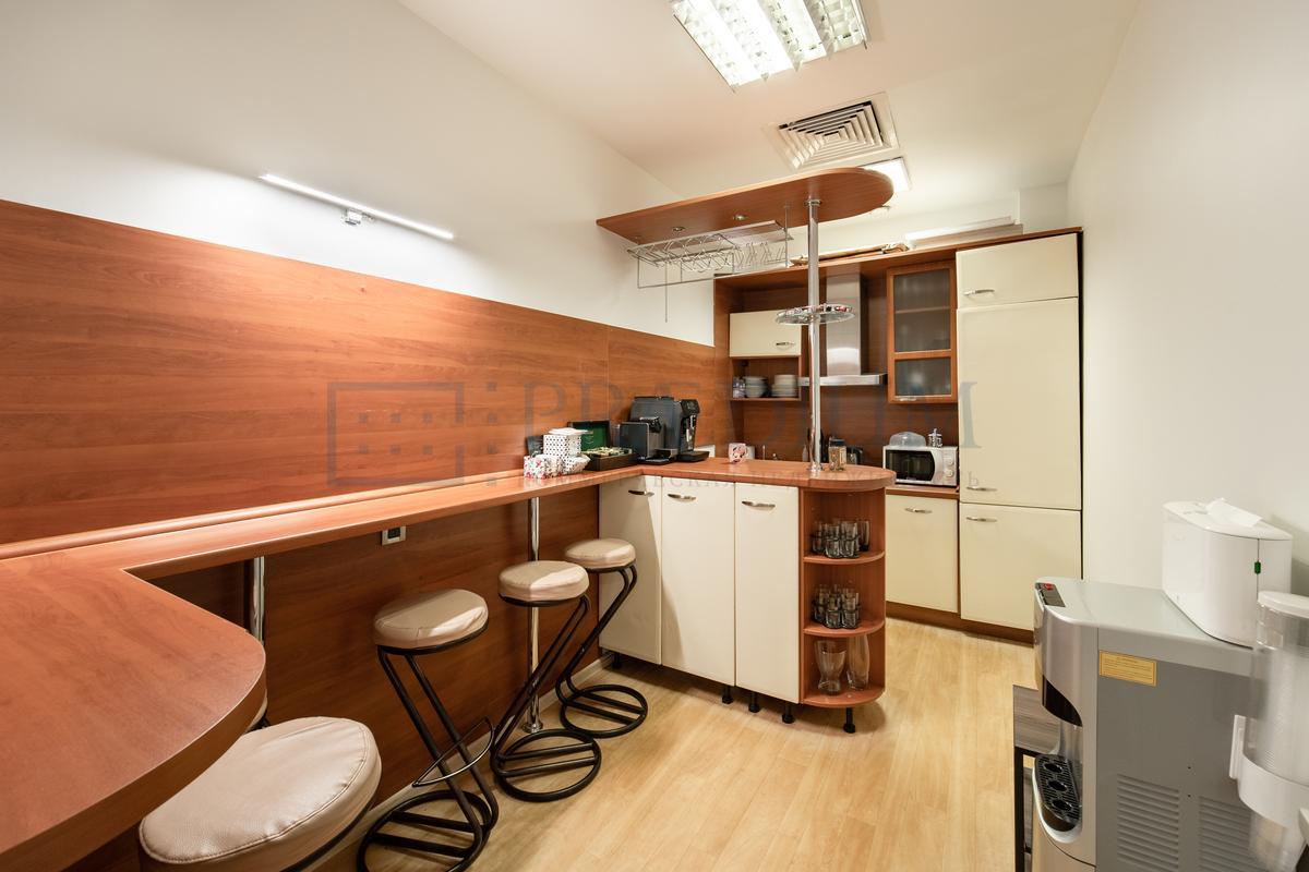 Продам офис в Москве, д 4А