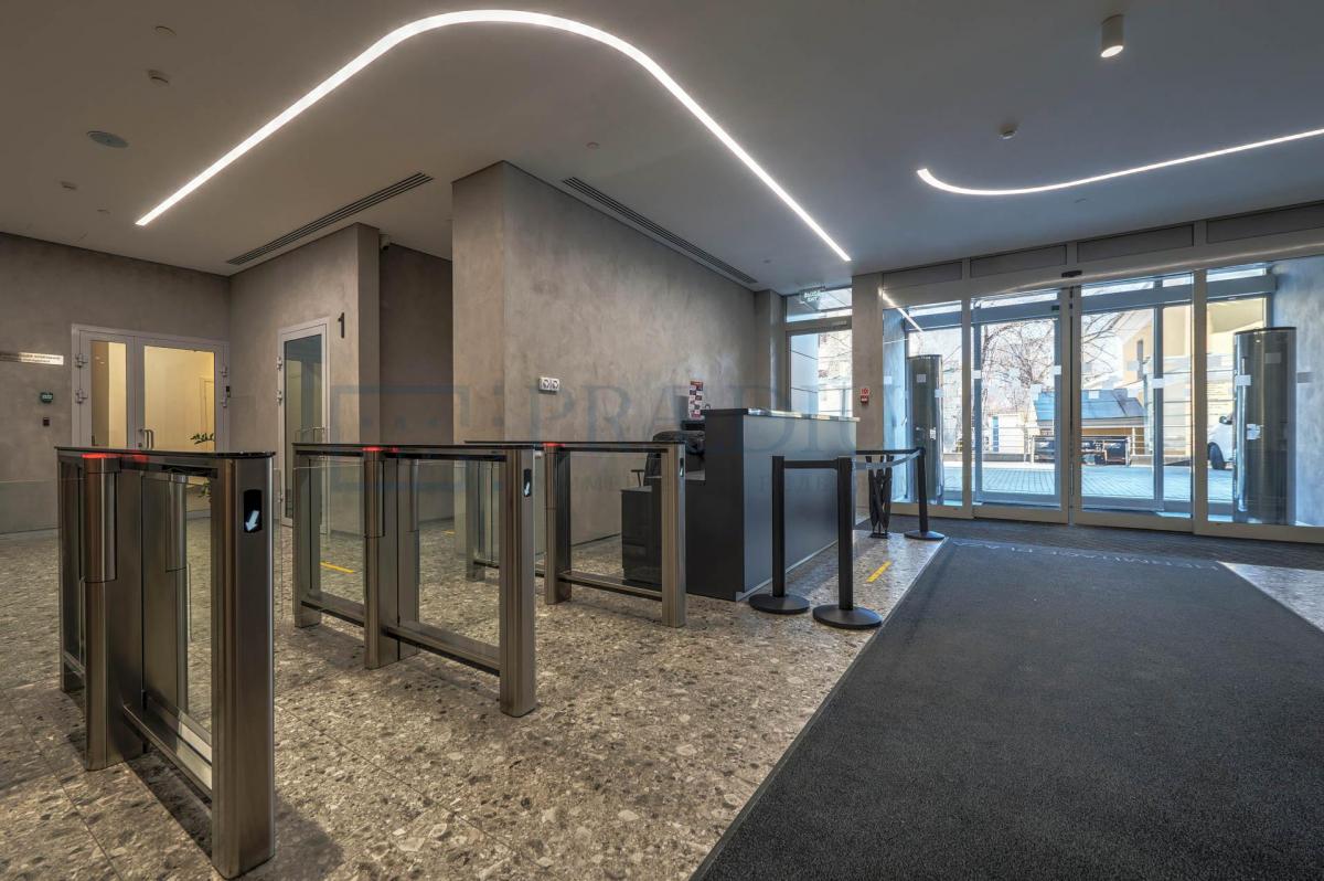 Сдается торговое помещение в Москве, д 4