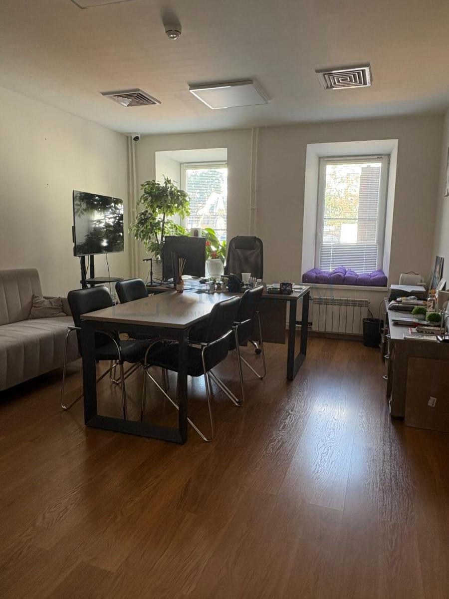 Сдается офис в Москве, д 8