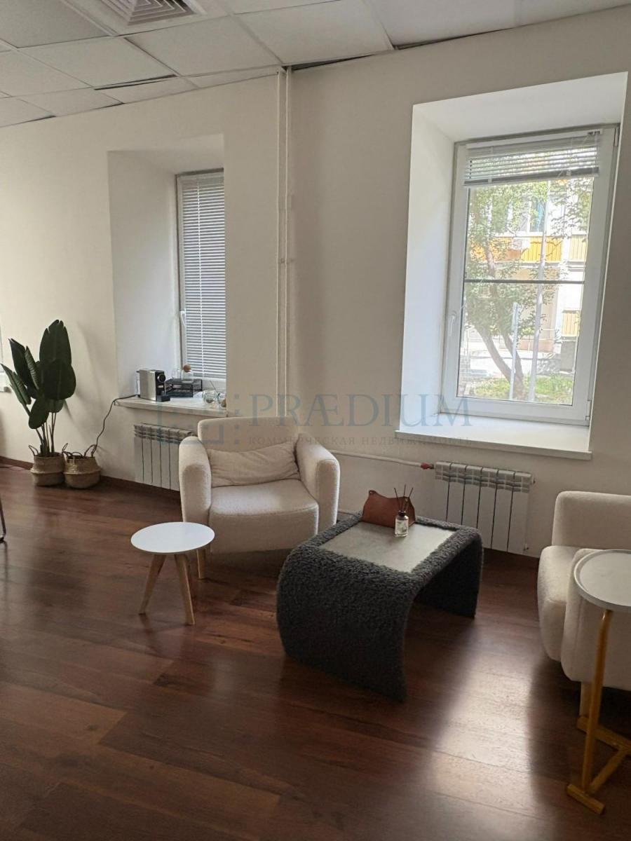 Сдается торговое помещение в Москве, д 8