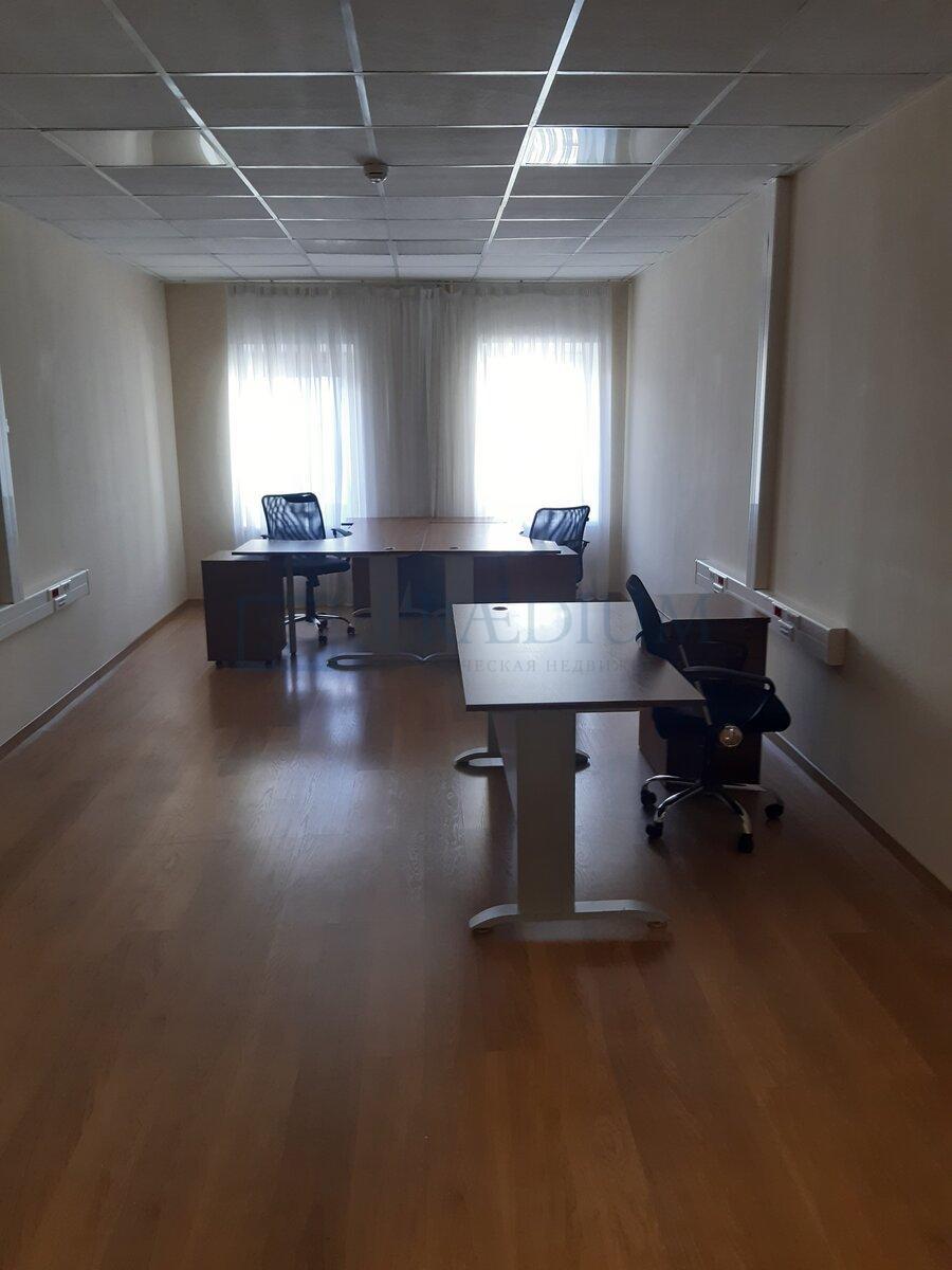 Сдается торговое помещение в Москве, д 8