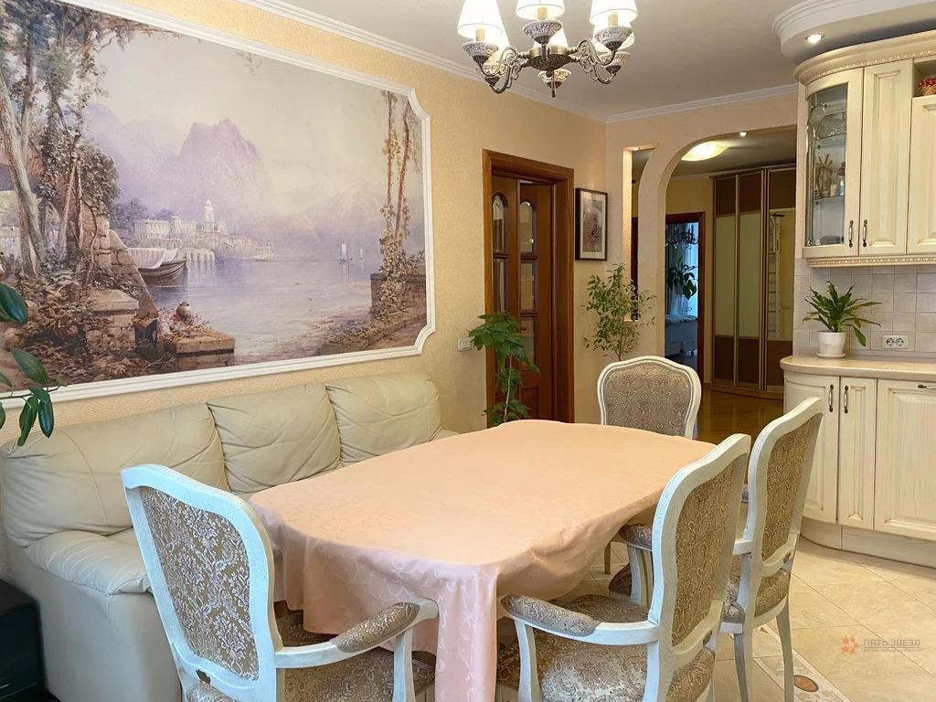 Продам 2-комнатную квартиру в Чехове, 2а