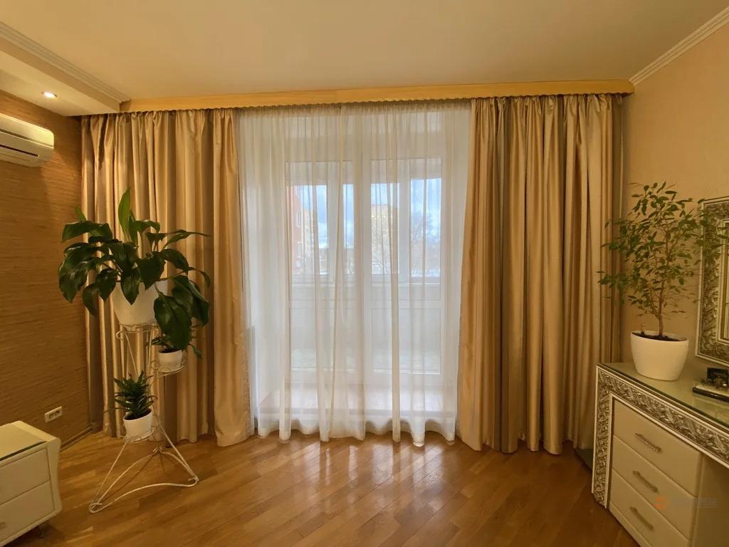 Продам 2-комнатную квартиру в Чехове, 2а