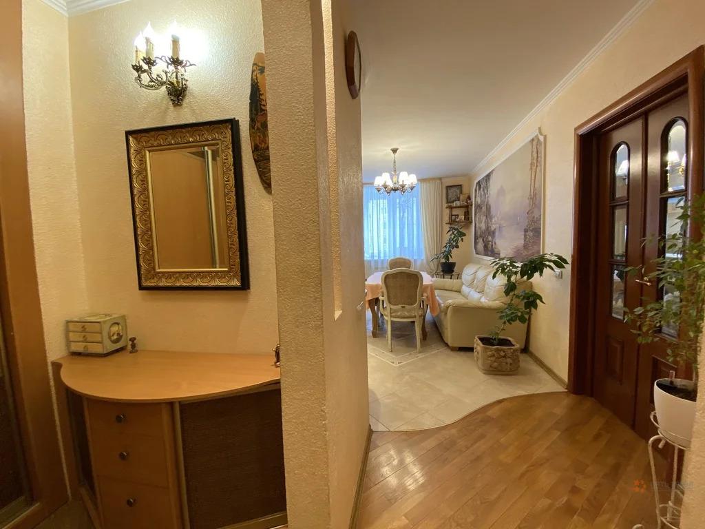 Продам 2-комнатную квартиру в Чехове, 2а