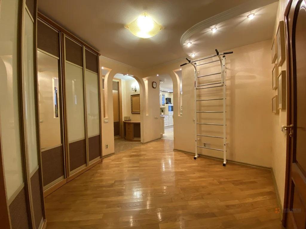 Продам 2-комнатную квартиру в Чехове, 2а