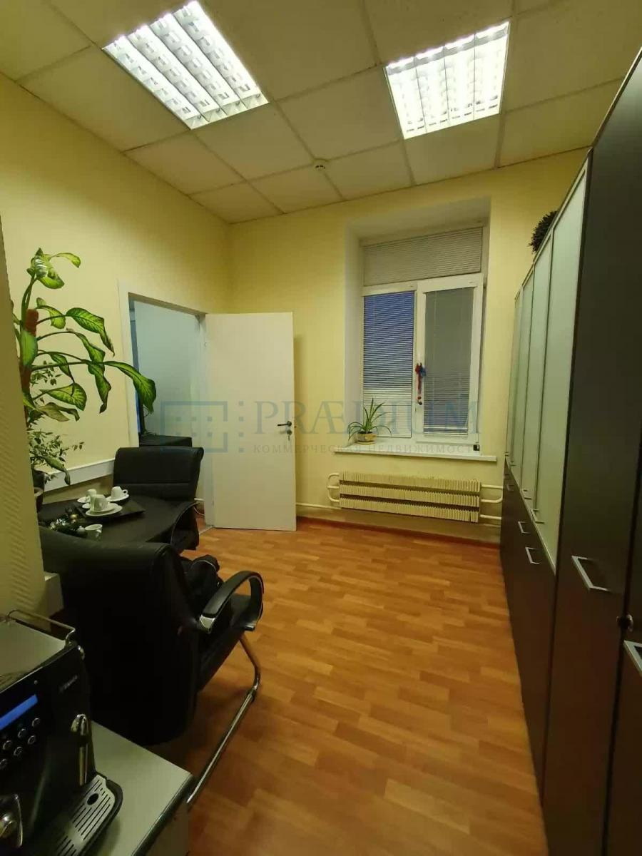 Продам торговое помещение в Москве, д 3 к 1 стр 10