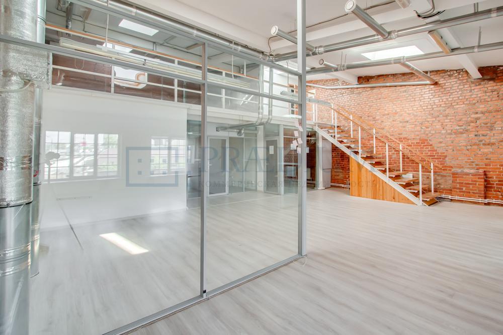 Продам торговое помещение в Москве, д 11 стр 8