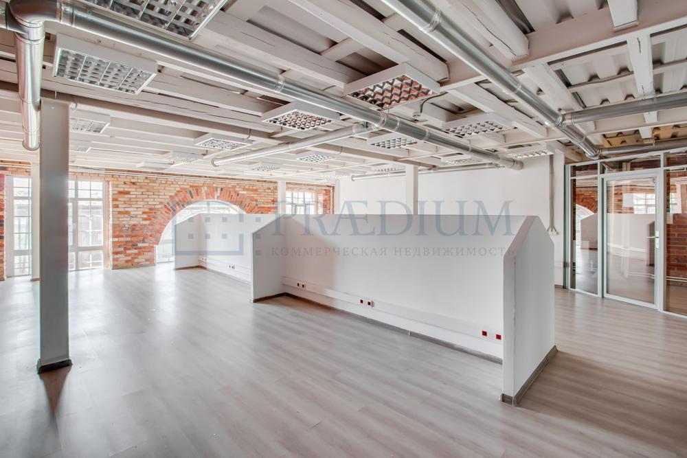 Продам торговое помещение в Москве, д 11 стр 8