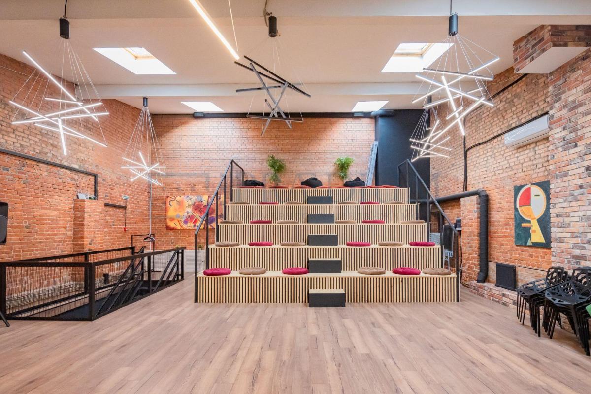 Продам офис в Москве, д 11 стр 8