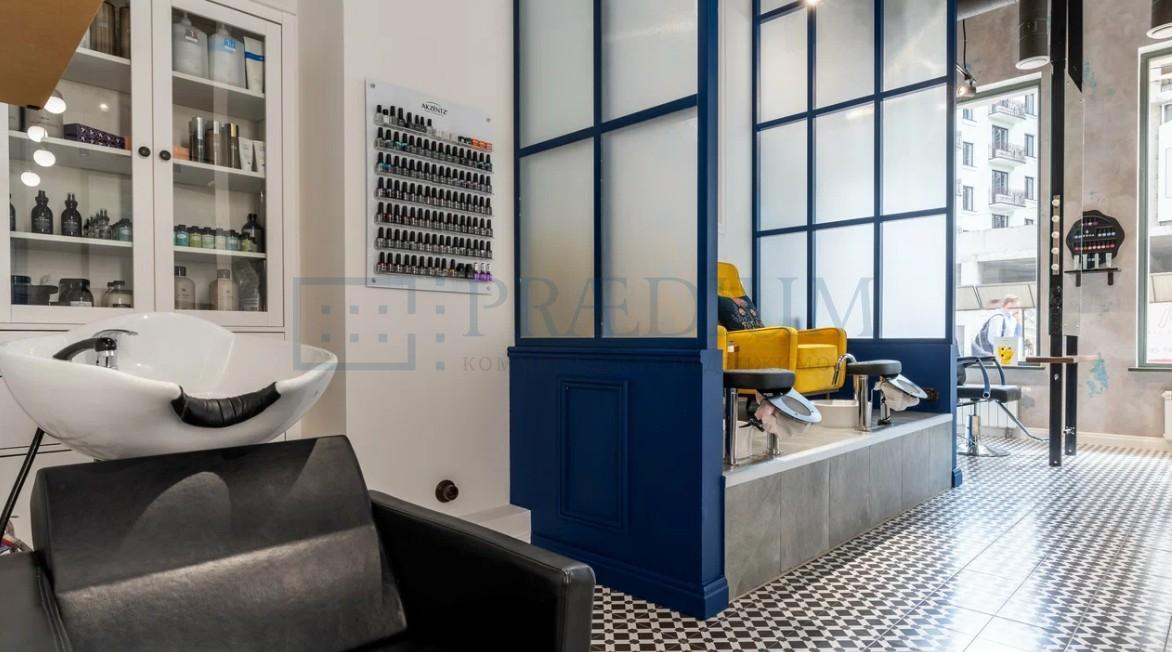 Сдается торговое помещение в Москве, д 80