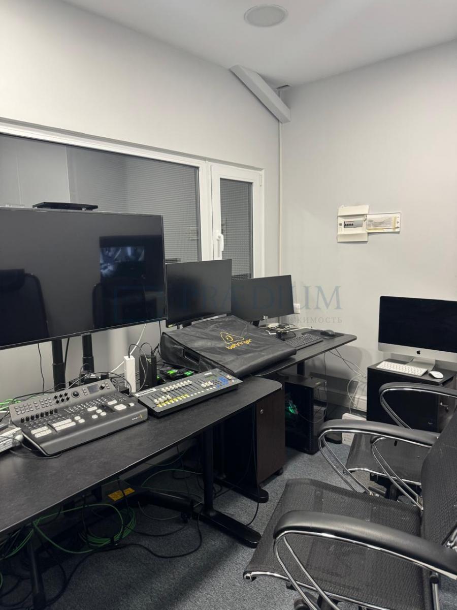 Продам офис в Москве, д 17