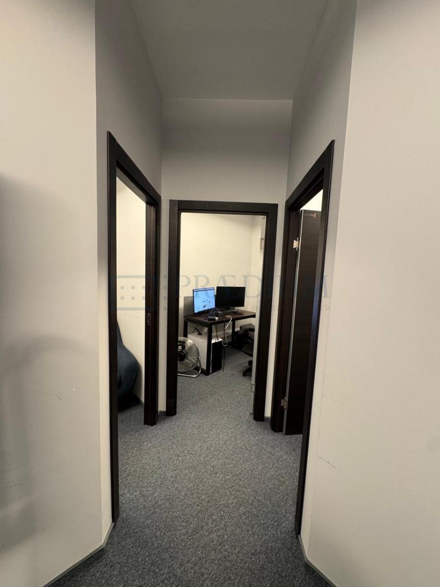 Продам офис в Москве, д 17