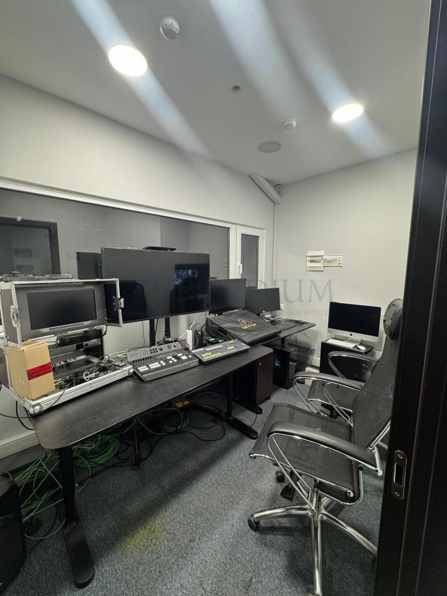 Продам офис в Москве, д 17